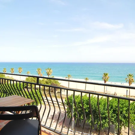 Homeholidaysrentals Palm - Costa Barcelona Apartment